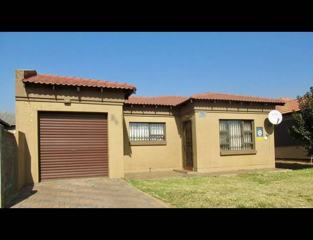 3 BEDROOM HOUSE FOR SALE IN VANDERBIJLPARK CE 4